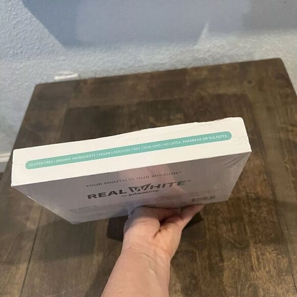 Primal Life Organics Natural Teeth Whitening System Red and Blue LED - Picture 9 of 12